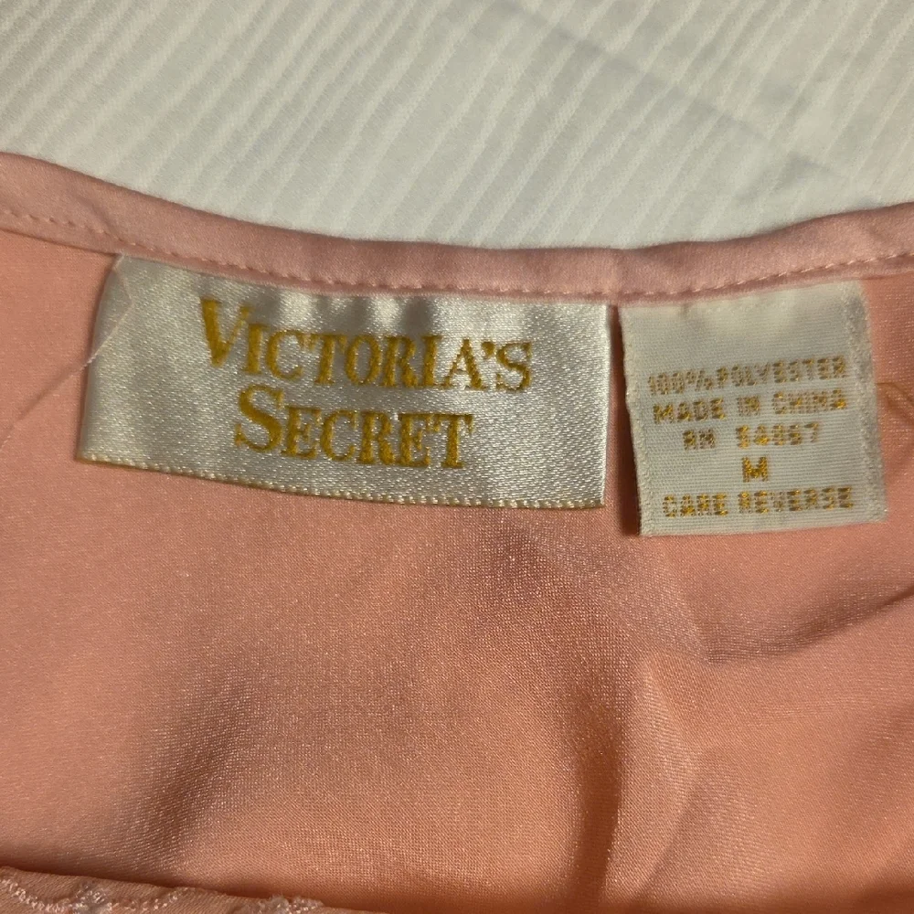 Victoria's Secret VINTAGE Peach Nightgown,SZ M. - Picture 2 of 4